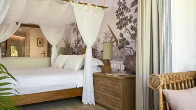 Paradise Cove Boutique