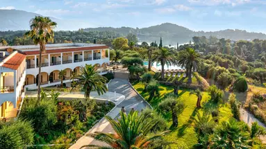 Paradise Hotel