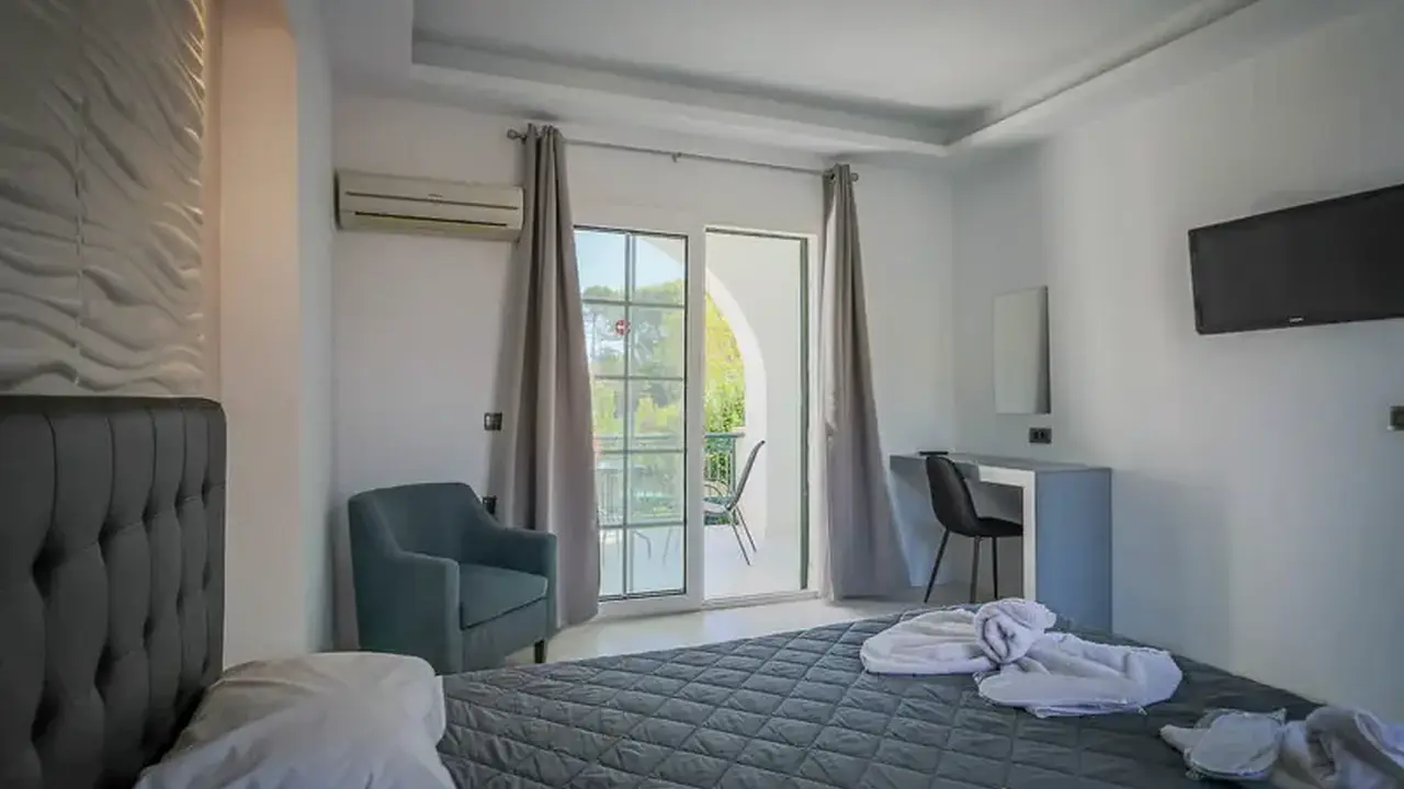 Paradise Hotel