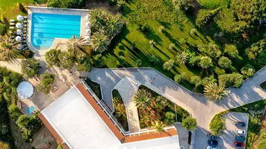 Paradise Hotel