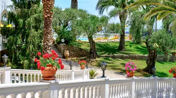 Paradise Hotel