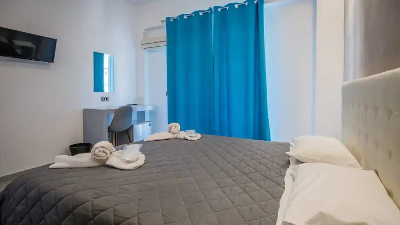 Paradise Hotel