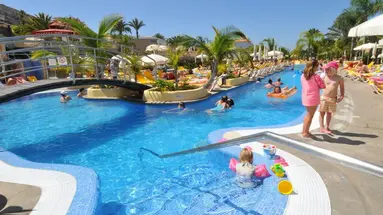 Paradise Park Fun Lifestyle Hotel