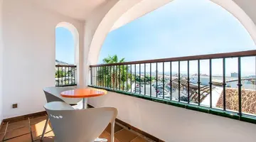 Paradise Park Fun Lifestyle Hotel