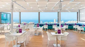 Paradise Park Fun Lifestyle Hotel