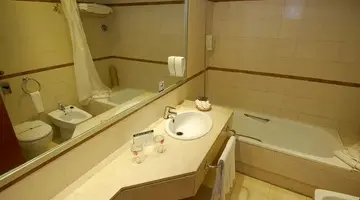 Paradise Park Fun Lifestyle Hotel