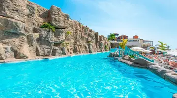 Paradise Park Fun Lifestyle Hotel