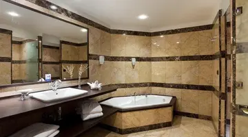 Paradise Park Fun Lifestyle Hotel