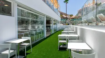 Paradise Park Fun Lifestyle Hotel