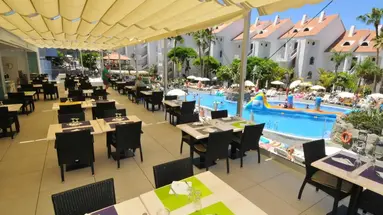 Paradise Park Fun Lifestyle Hotel