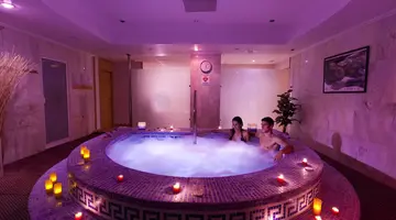 Paradise Park Fun Lifestyle Hotel