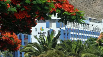Paradise Park Fun Lifestyle Hotel