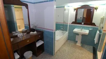 Paradise Park Fun Lifestyle Hotel