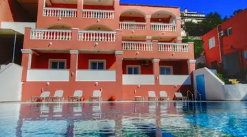 Paradiso Apartments