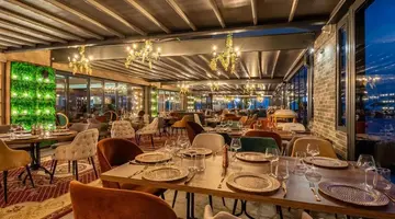 Paradiso Dreams Hotel