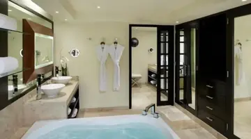 PARADISUS LA PERLA