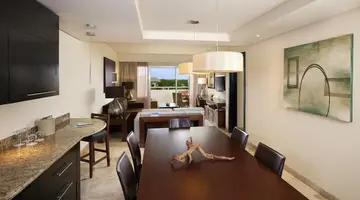 PARADISUS LA PERLA