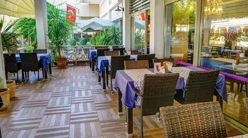 PARADOR BEACH HOTEL