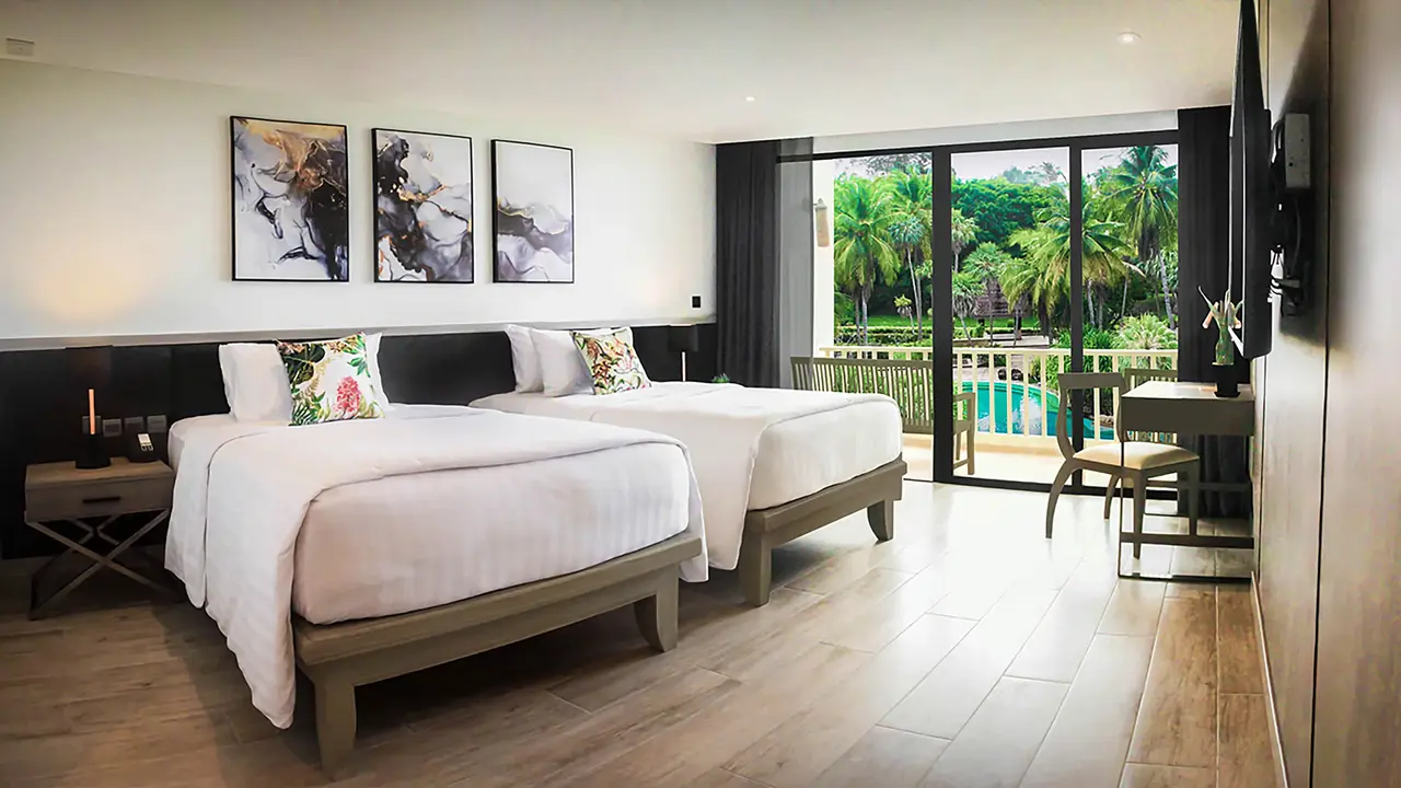 PARADOX RESORT PHUKET (ex. MOVENPICK RESORT & SPA KARON BEACH)