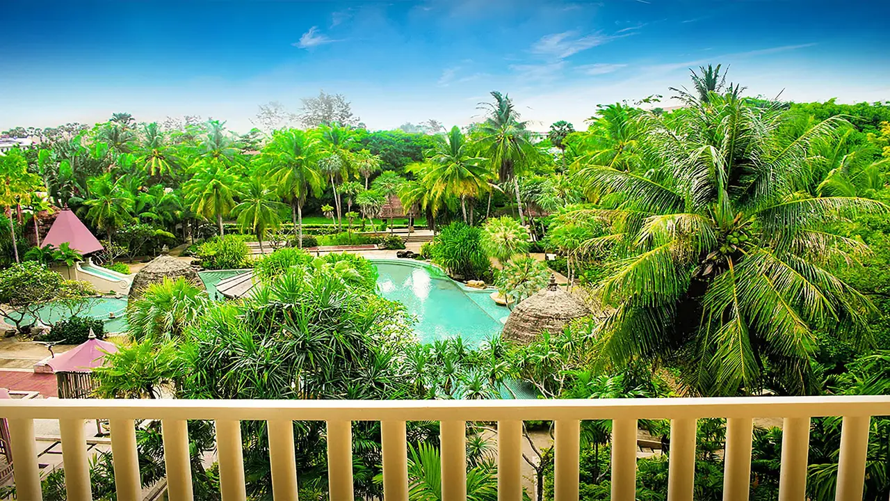 PARADOX RESORT PHUKET (ex. MOVENPICK RESORT & SPA KARON BEACH)