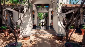 PARADOX RESORT PHUKET (ex. MOVENPICK RESORT & SPA KARON BEACH)