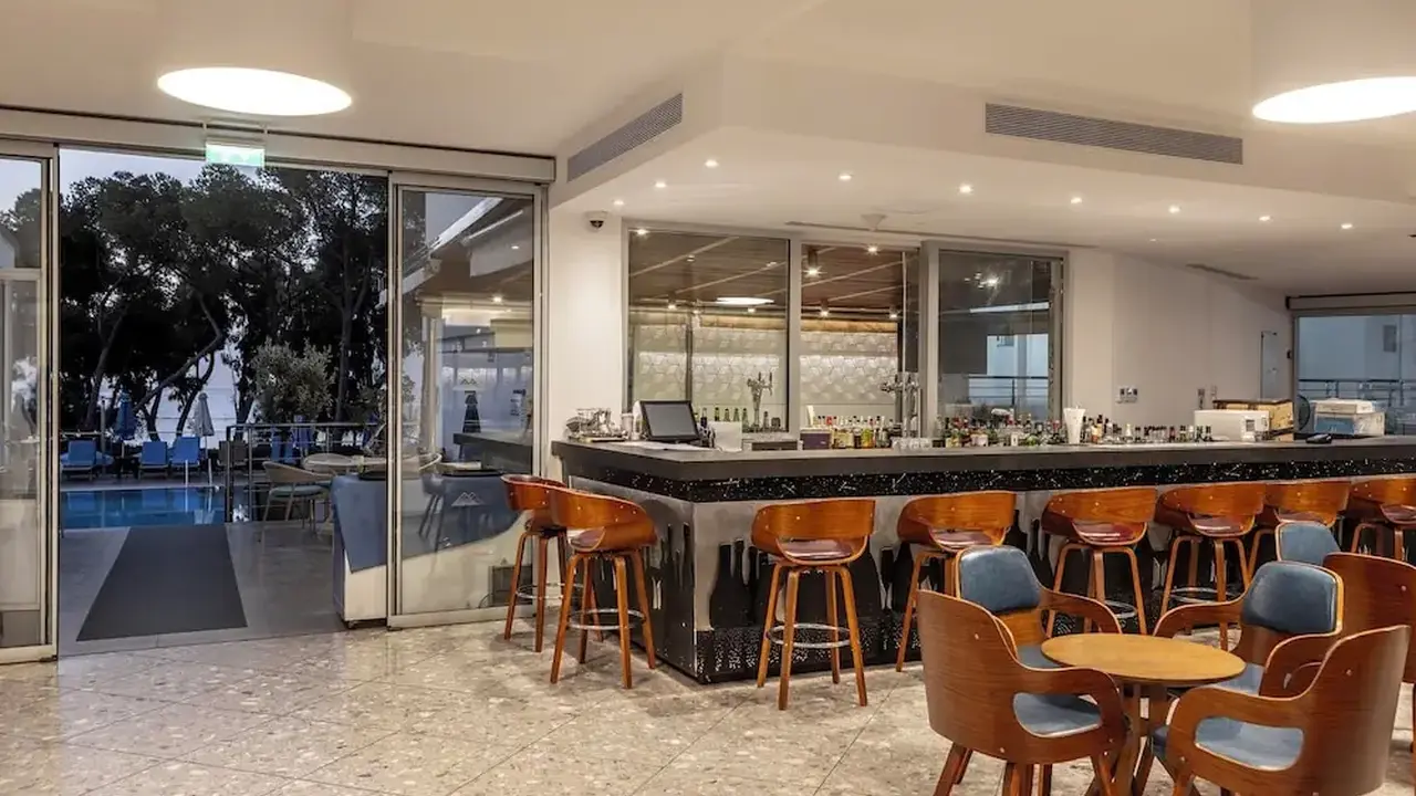 Park Beach Hotel