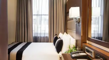 Park Grand Paddington Court Hotel