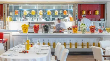 Parklane, A Luxury Collection Resort & Spa
