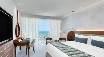 Parklane Resort & Spa