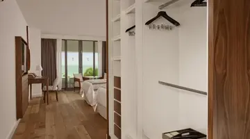 Parklane Resort & Spa