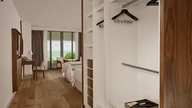 Parklane Resort & Spa