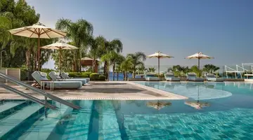 Parklane Resort & Spa