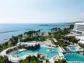 Parklane Resort & Spa