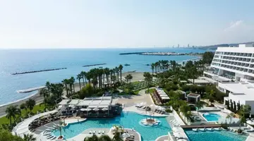Parklane Resort & Spa