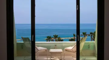 Parklane Resort & Spa