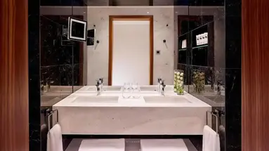 Parklane Resort & Spa