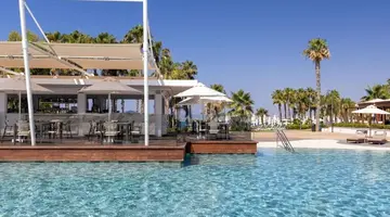Parklane Resort & Spa