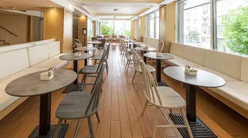 Parnon Hotel