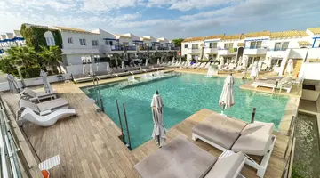 Parque Nereida Suites Hotel