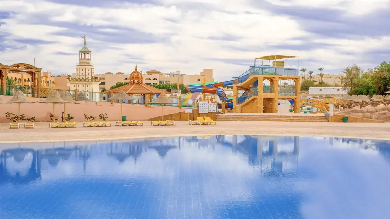Parrotel Aqua Park Resort (ex. Park Inn)