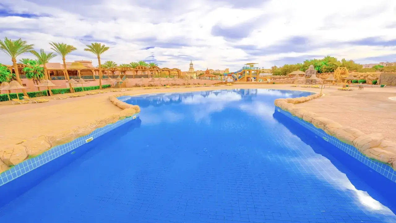 Parrotel Aqua Park Resort (ex. Park Inn)