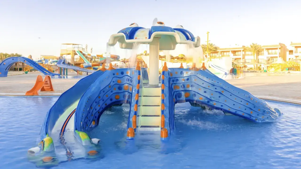 Parrotel Aqua Park Resort (ex. Park Inn)