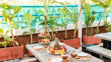 Parthenon Hotel 24