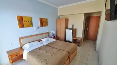 Parthenon Hotel 24