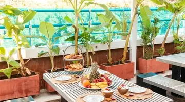 Parthenon Hotel 24