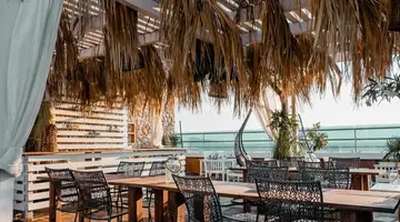 Parthenon Hotel 24