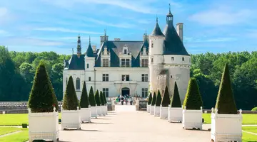 Paryż Nad Sekwaną, Zamki Nad Loarą