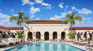 Pasadena Hotel & Pool