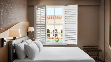 Pasadena Hotel & Pool