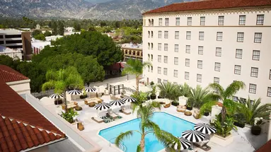 Pasadena Hotel & Pool